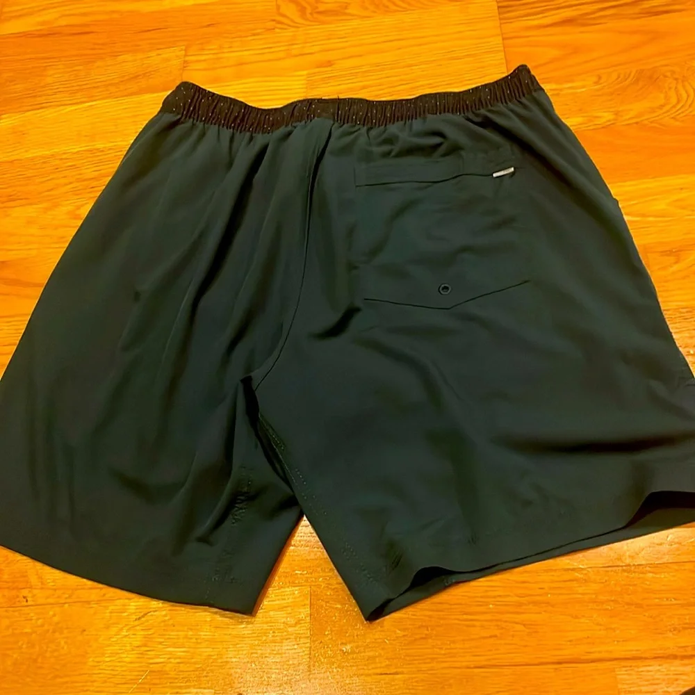 Vuori Shorts - Picture 5 of 9